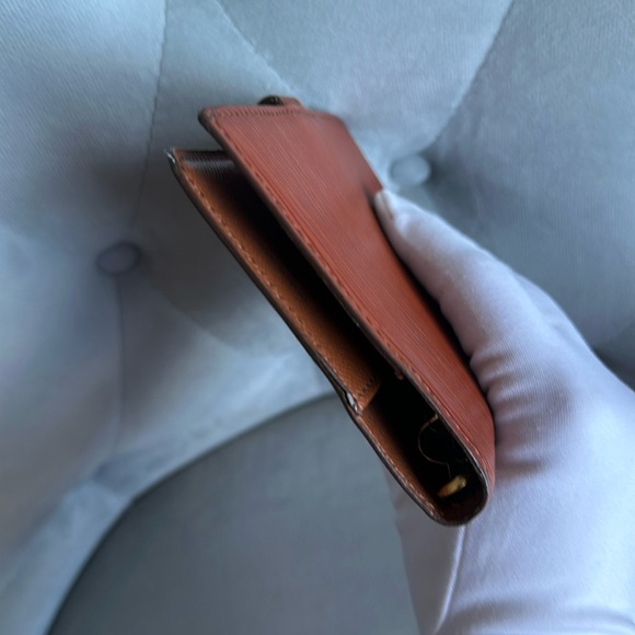 LOUIS VUITTON AGENDA - Picture 11 of 17